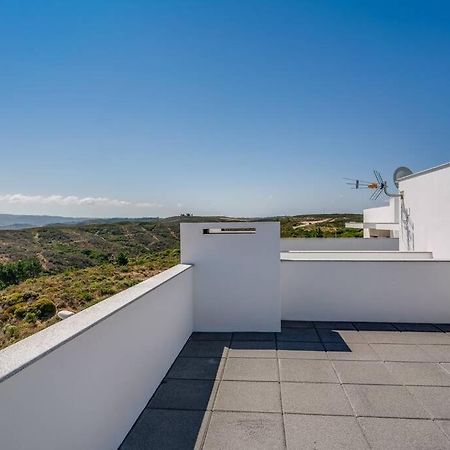 Happiness Apartment - 2Bedroom Apt In Aljezur Exterior photo
